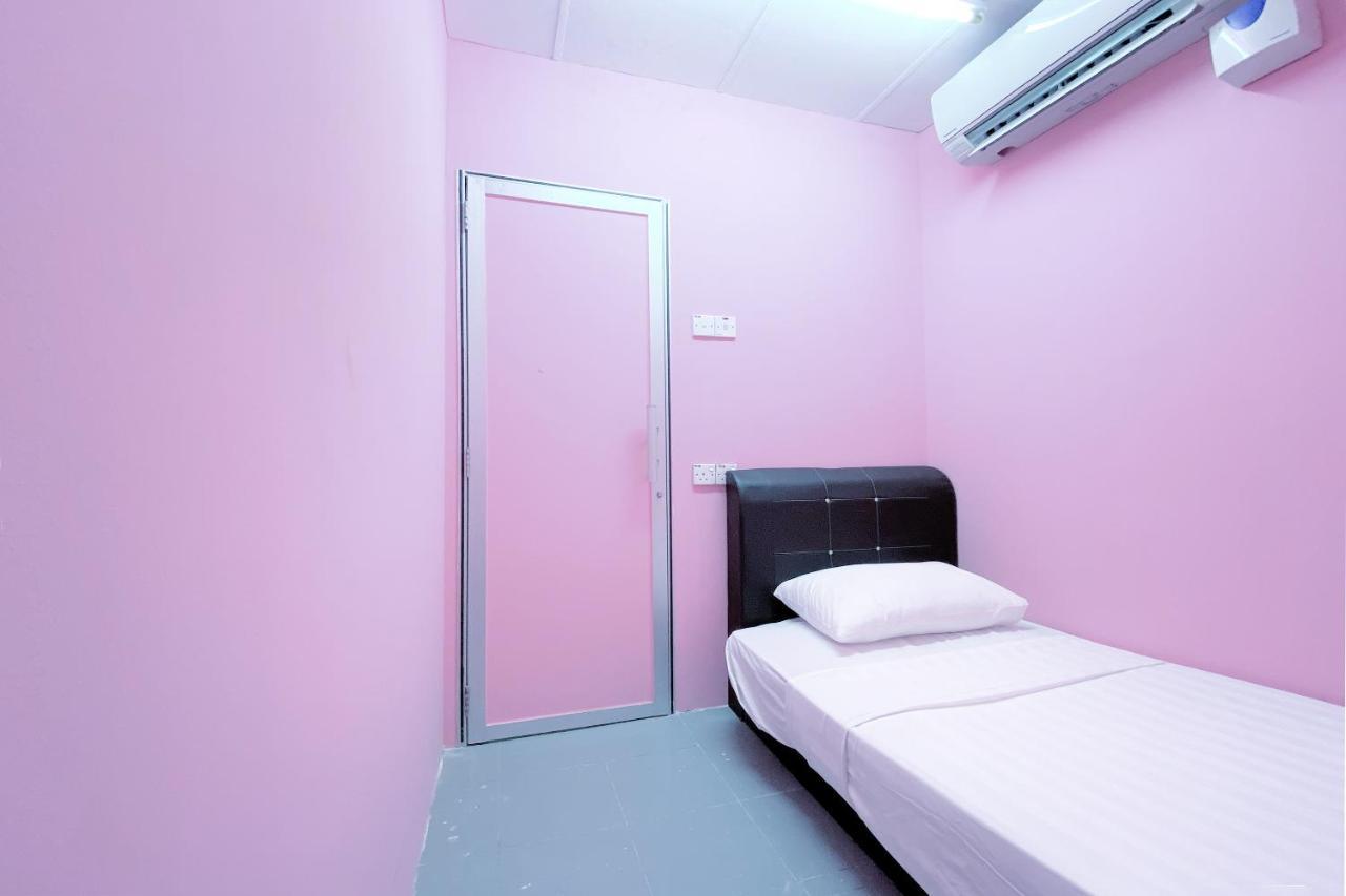 Spot On 90123 Rainbow Guest House Джорджтаун Экстерьер фото